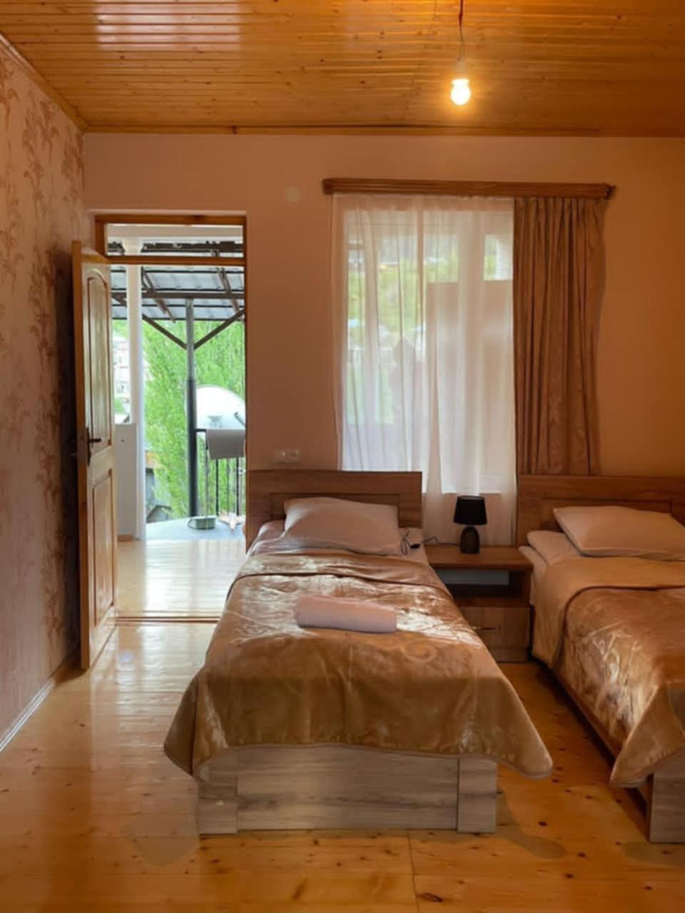 Guest House Nene Местия Экстерьер фото